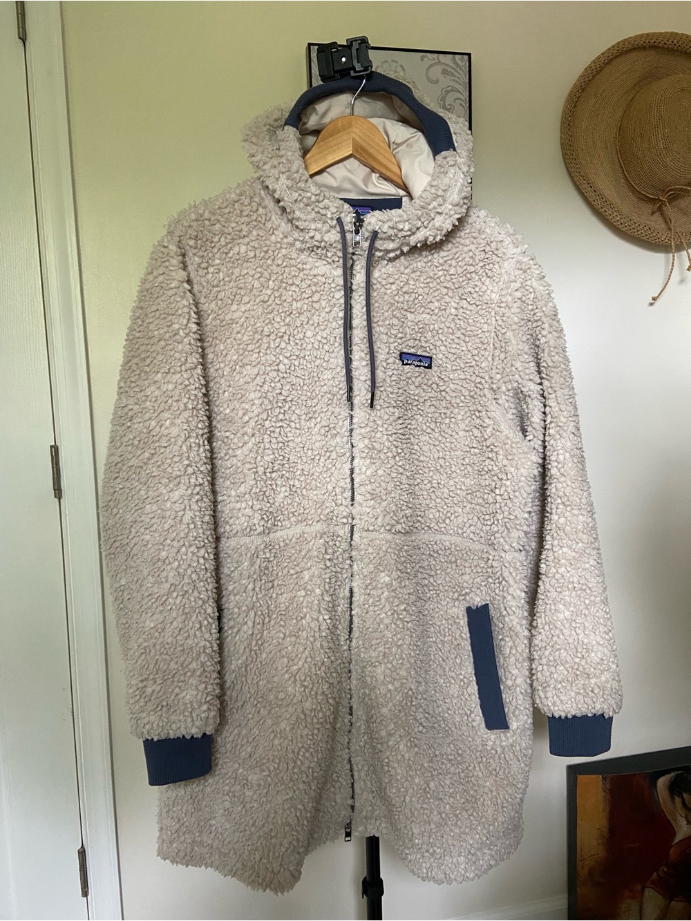 Patagonia Cream Sherpa Fleece Coat with Navy Accents